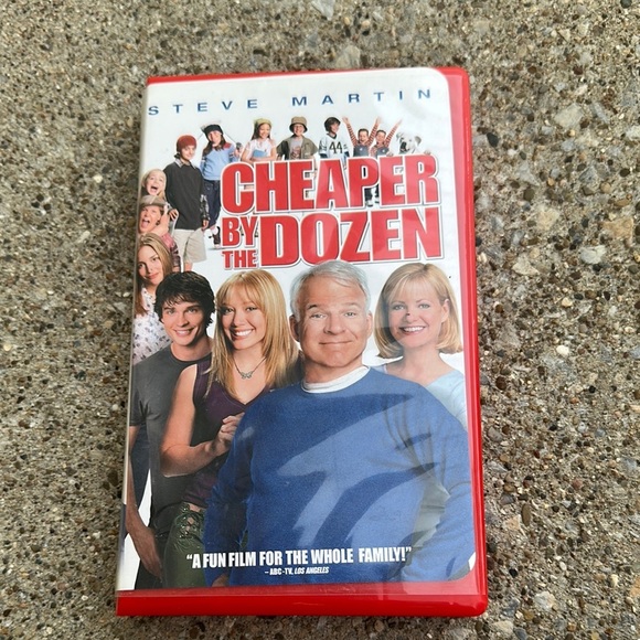 Cheaper by the Dozen VHS Tape - Picture 1 of 3